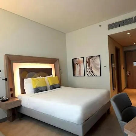 Whole Apartment With Parking * 法菲